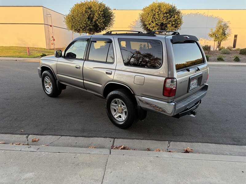 Used 2001 Toyota 4Runner SR5 RWD image 10