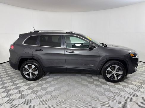 Used 2019 Jeep Cherokee Limited AWD/4WD image 4