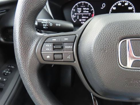Used 2025 Honda HR-V LX image 16
