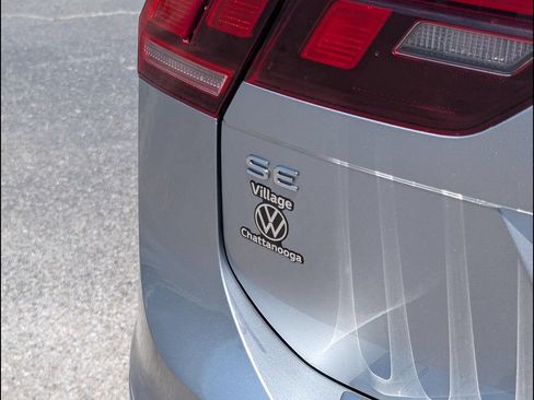 Certified 2023 Volkswagen Tiguan SE FWD image 20