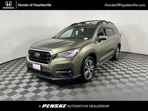 Used 2022 Subaru Ascent Touring AWD/4WD image 1