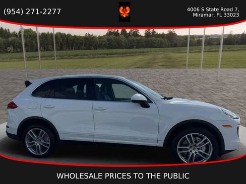Used 2016 Porsche Cayenne AWD/4WD image 5