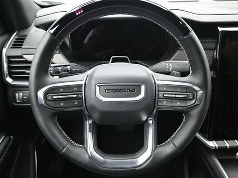 Used 2026 GMC Acadia Denali w/ Super Cruise Package AWD/4WD image 17