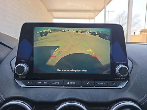 Used 2022 Nissan Sentra SV image 9