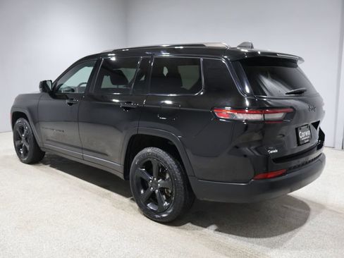 Used 2021 Jeep Grand Cherokee L Laredo image 4