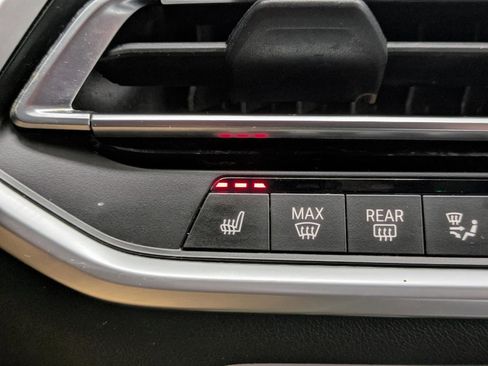 Used 2023 BMW X5 xDrive40i w/ Premium Package image 9