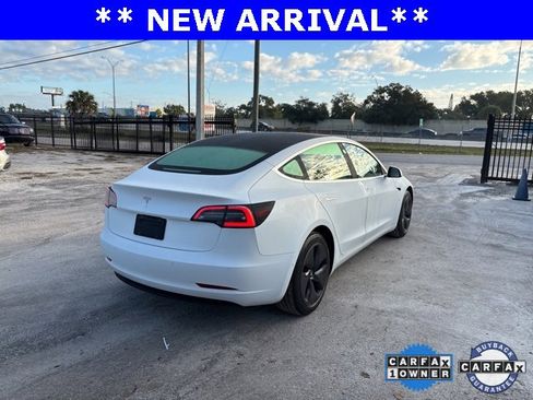 Used 2019 Tesla Model 3 Standard Range Plus image 4