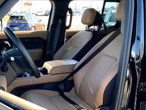 Used 2025 Land Rover Defender 110 X image 9