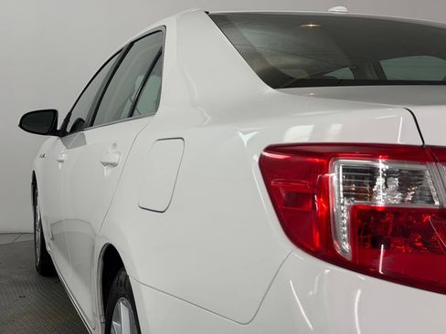 Used 2012 Toyota Camry XLE w/ Leather Pkg FWD image 63