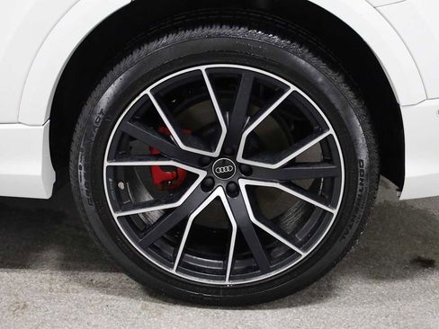 Used 2022 Audi Q8 Prestige w/ Prestige Package image 37