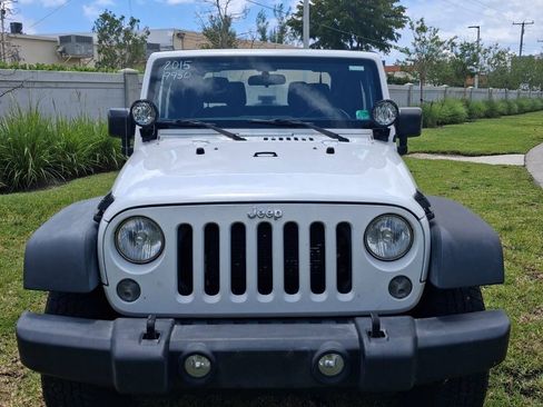 Used 2015 Jeep Wrangler Sport w/ Connectivity Group AWD/4WD image 3