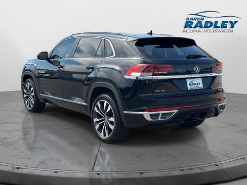 Used 2020 Volkswagen Atlas Cross Sport SEL R-Line AWD/4WD image 4