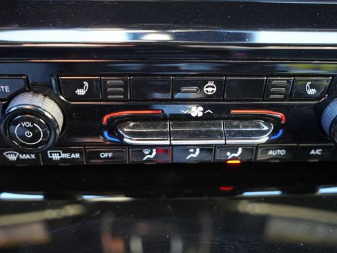 Certified 2025 Jeep Grand Cherokee Altitude image 26