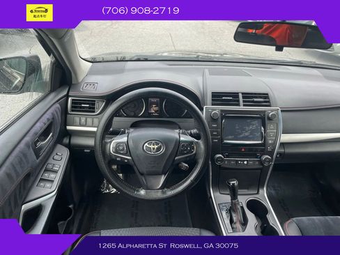 Used 2015 Toyota Camry XSE FWD image 12