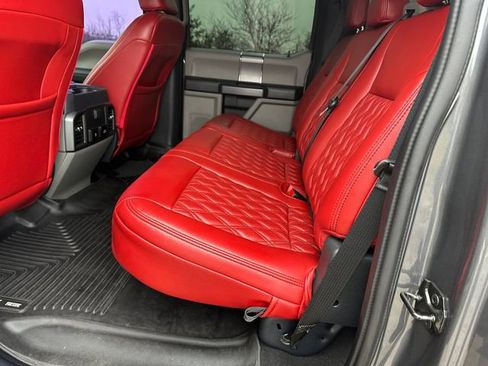 Used 2022 Ford F250 XLT w/ Black Appearance Package image 10