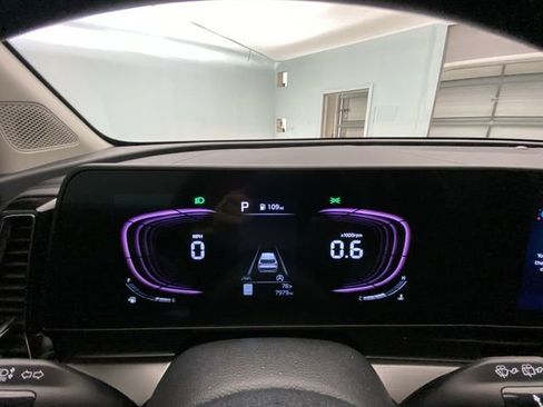 Used 2024 Kia Sportage EX FWD image 15
