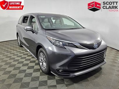 Used 2025 Toyota Sienna XLE