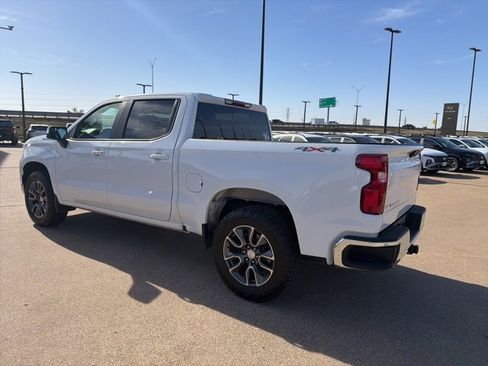 Used 2022 Chevrolet Silverado 1500 LT image 13