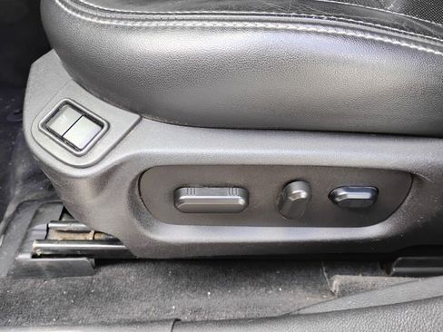 Used 2017 Ford Taurus Limited FWD image 14
