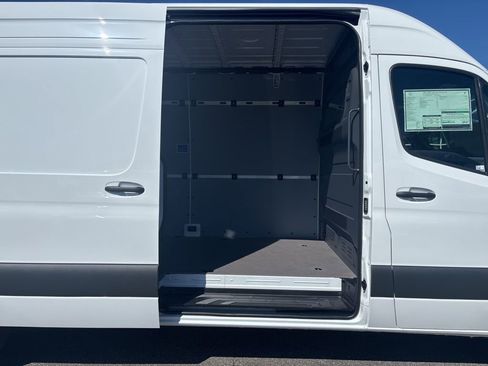 New 2026 Mercedes-Benz Sprinter 2500 image 19