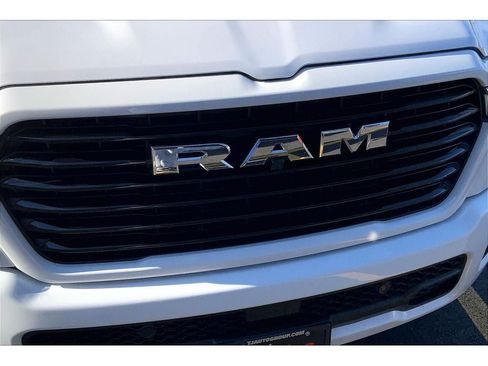 Used 2025 RAM 1500 Laramie w/ Sport Appearance Package AWD/4WD image 31