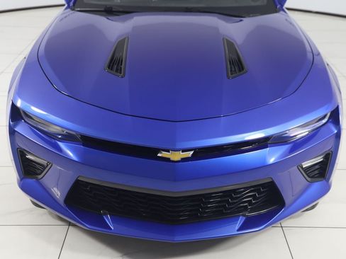 Used 2018 Chevrolet Camaro SS RWD image 68