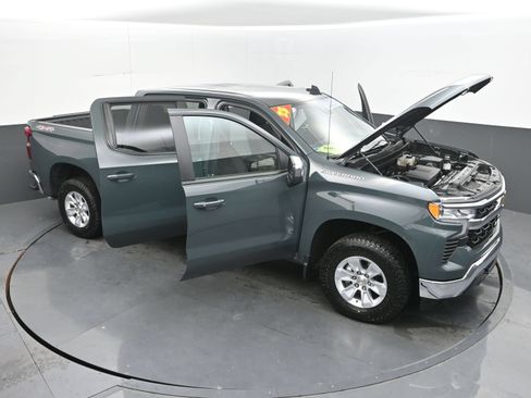 Used 2025 Chevrolet Silverado 1500 LT AWD/4WD image 38