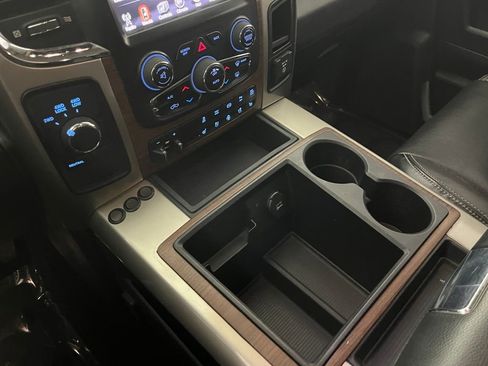 Used 2013 RAM 2500 Laramie w/ Convenience Group image 23