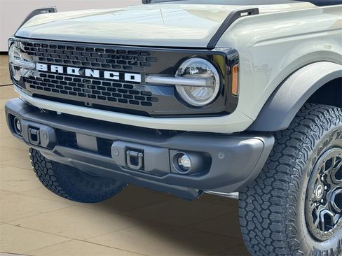 New 2025 Ford Bronco Badlands image 39