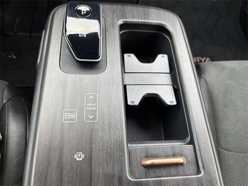 Used 2025 Nissan Ariya FWD image 25