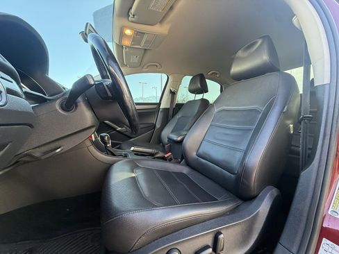 Used 2018 Volkswagen Passat 2.0T R-Line image 10