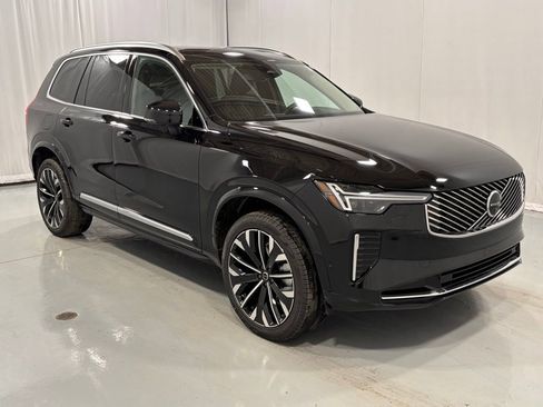 New 2026 Volvo XC90 B6 Plus w/ Protection Package Premier image 4