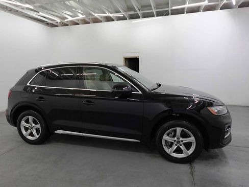 Used 2023 Audi Q5 2.0T Premium w/ Convenience Package AWD/4WD image 4