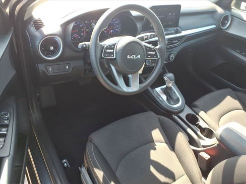 Used 2023 Kia Forte LXS FWD image 17