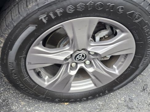 Used 2022 Toyota RAV4 XLE AWD/4WD image 20