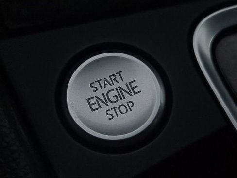 Used 2021 Volkswagen Jetta SEL image 23