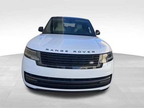 Used 2025 Land Rover Range Rover Long Wheelbase SE image 2