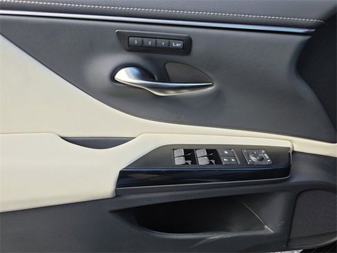 New 2025 Lexus ES 350 w/ Premium Package image 24