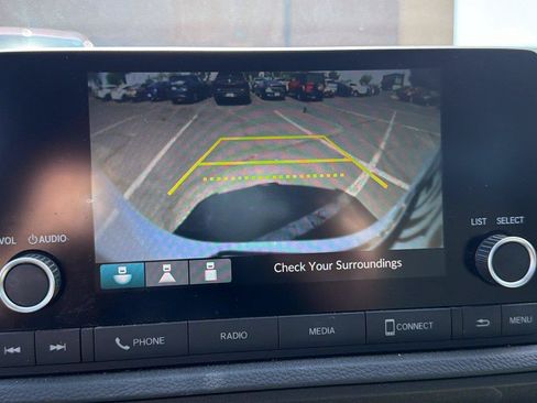 Used 2024 Honda CR-V LX image 16
