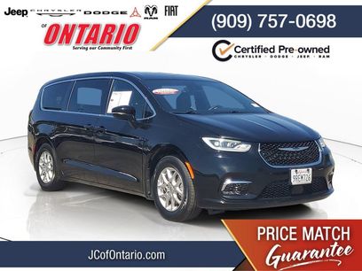 Certified 2025 Chrysler Pacifica Select