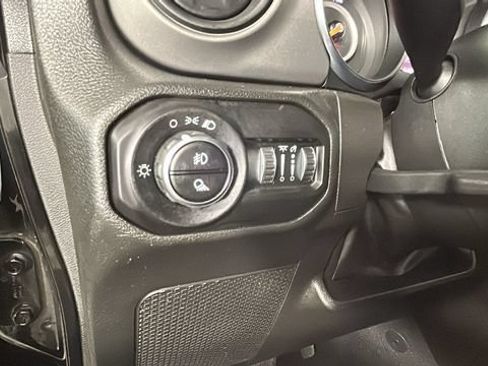 Used 2022 Jeep Gladiator Sport AWD/4WD image 19