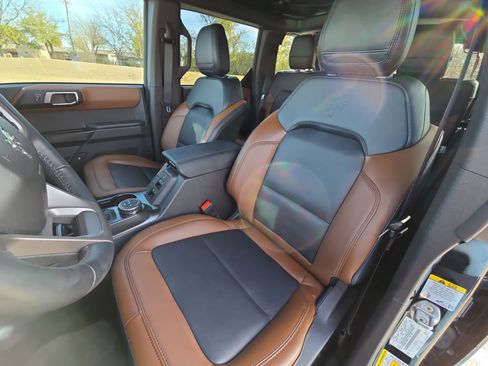 Certified 2024 Ford Bronco Outer Banks image 11