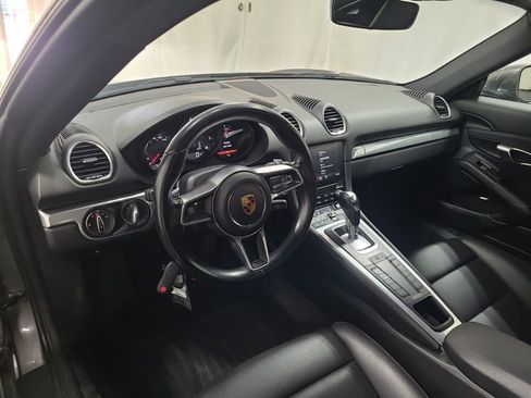Used 2017 Porsche 718 Cayman image 8