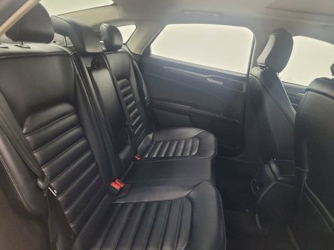 Used 2020 Ford Fusion SEL image 19