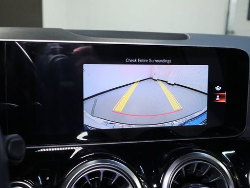 Used 2021 Mercedes-Benz GLA 250 4MATIC w/ Premium Package image 37