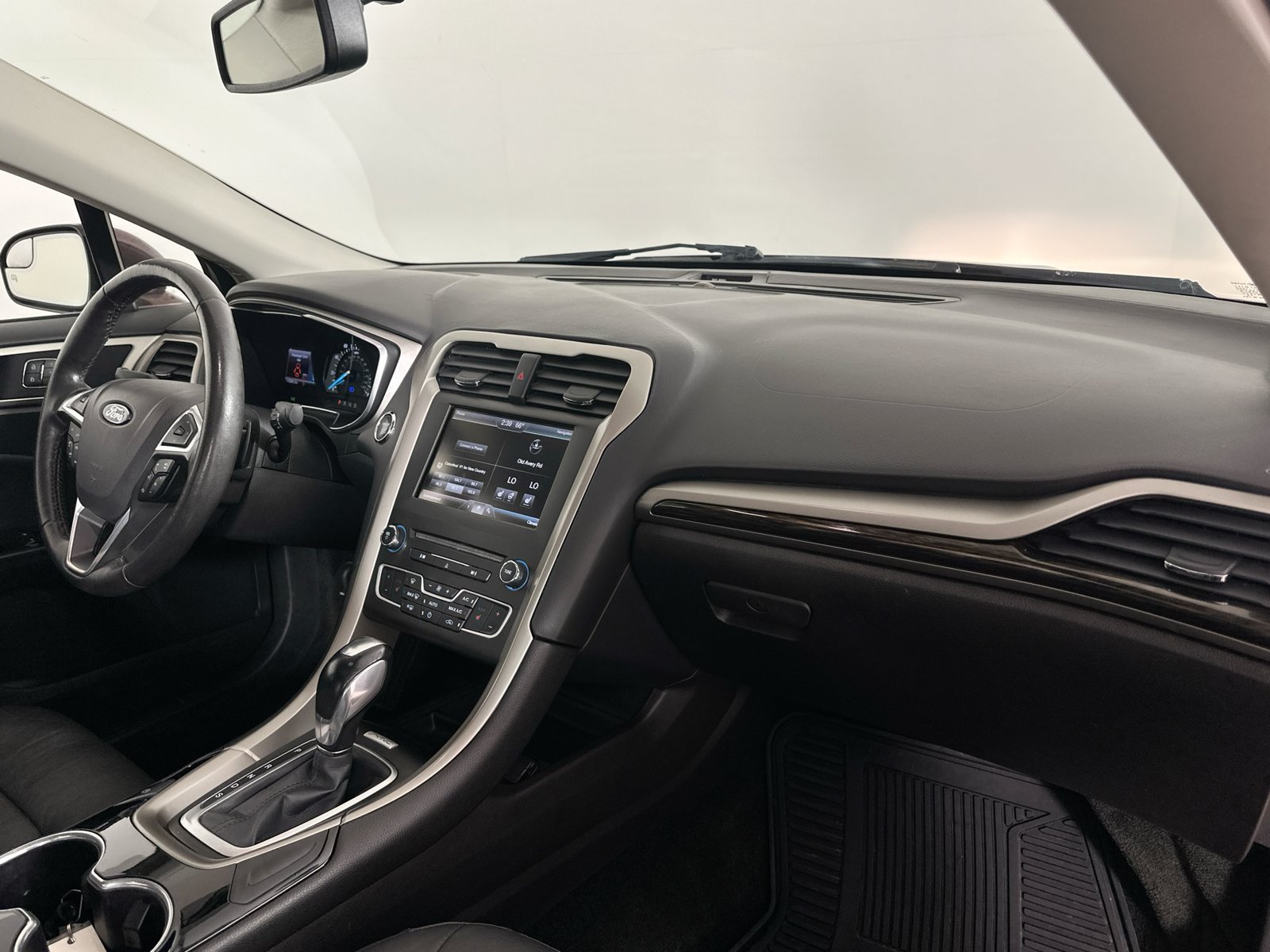 Used 2016 Ford Fusion SE w/ Equipment Group 202A AWD/4WD image 46