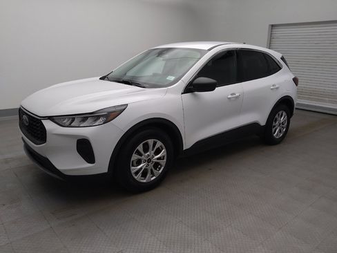 Used 2023 Ford Escape Active image 2