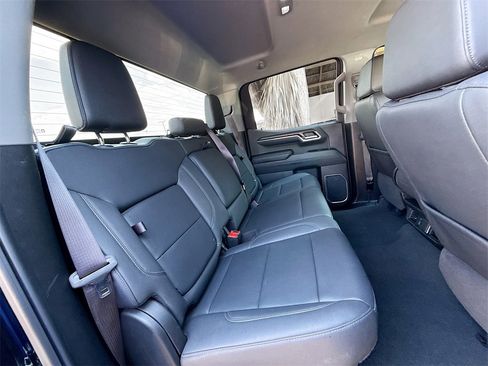 Used 2024 GMC Sierra 1500 SLT image 31