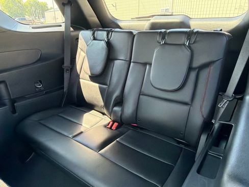 Used 2023 Ford Explorer ST-Line w/ Class IV Trailer Tow Package AWD/4WD image 15
