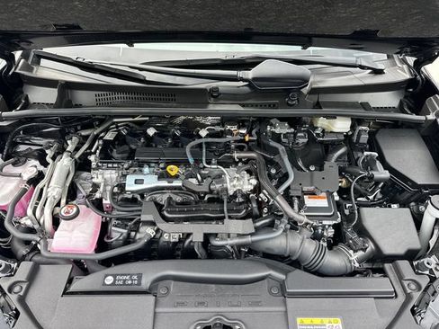 Used 2025 Toyota Prius Plug-In Hybrid FWD image 27